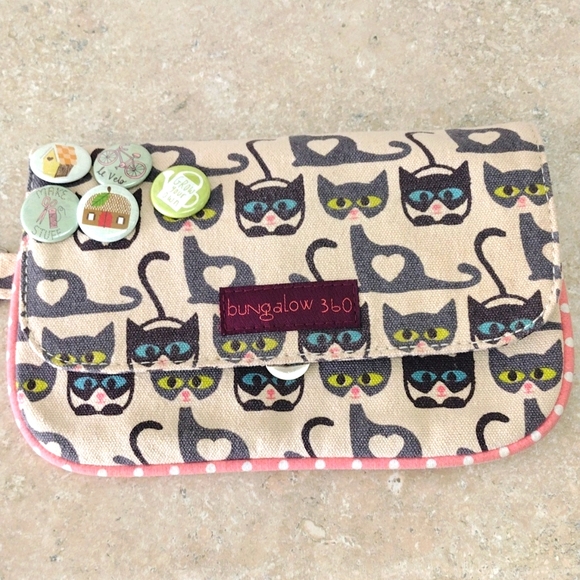 Cat Wristlet - Cat Print Vegan Canvas- Bungalow 360 - Picture 4 of 10